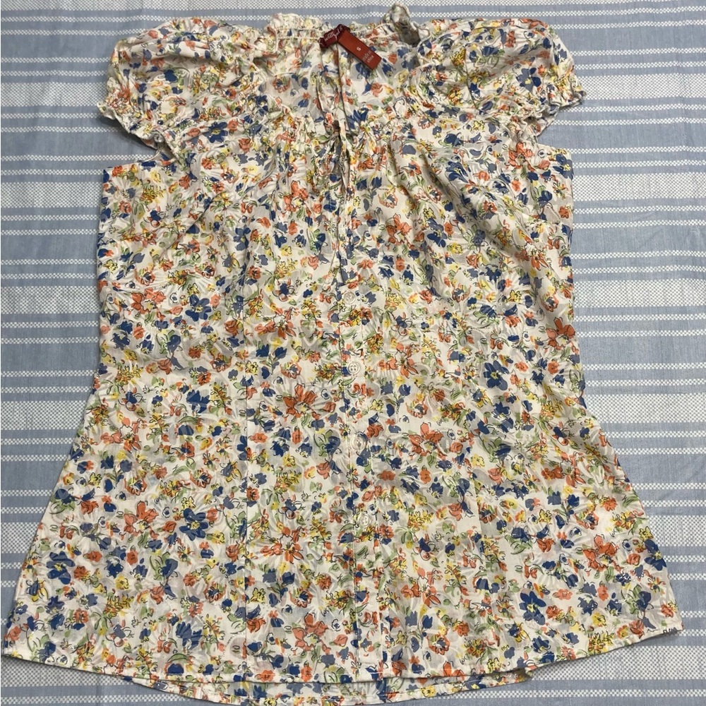 💛TODAY***12***MacDougal & Houston floral print top.